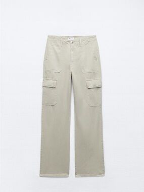 Cargo Pants in Light Beige